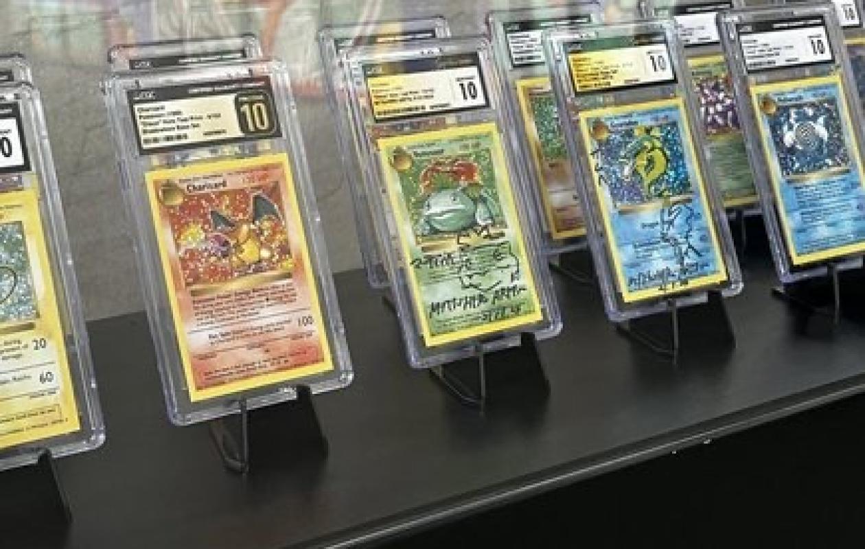 Un Suisse transportant 900 paquets de cartes Pokémon interpelé à la douane