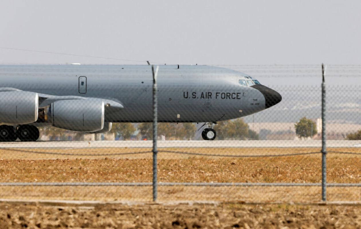 Guerre en Iran : criblé d’éclats d’obus, un avion américain KC-135 endommagé aperçu vers une base aérienne du Royaume-Uni