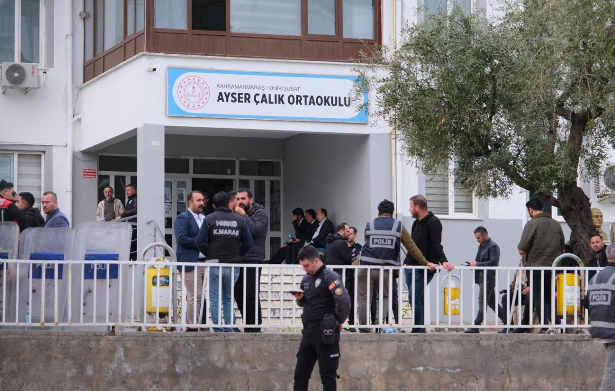 En Turquie, 162 personnes interpellées et 1 000 comptes sur les réseaux sociaux bloqués après les fusillades dans des écoles