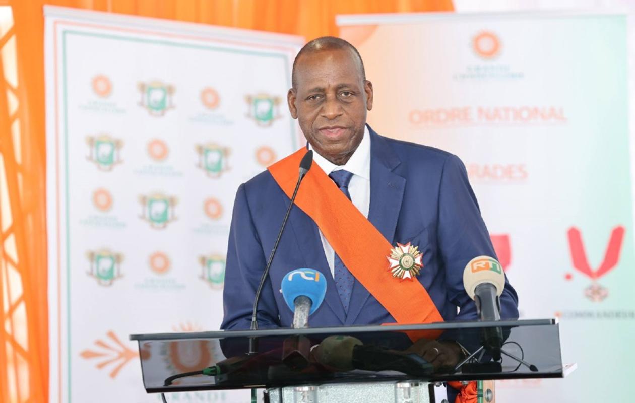 Distinctions nationales : 144 Ivoiriens honorés, Ally Coulibaly érige le mérite en rempart contre l’adversité
