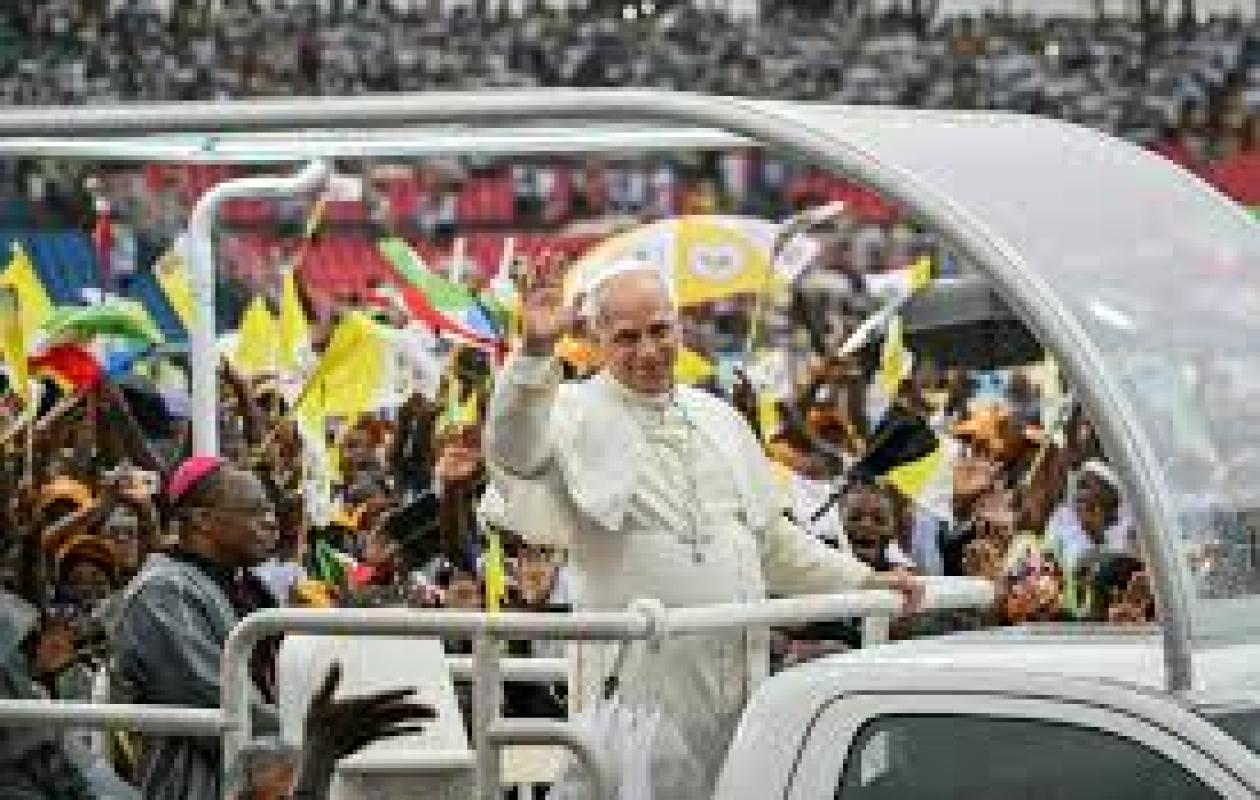 En Guinée équatoriale, le pape appelle au "respect des droits de chaque citoyen"