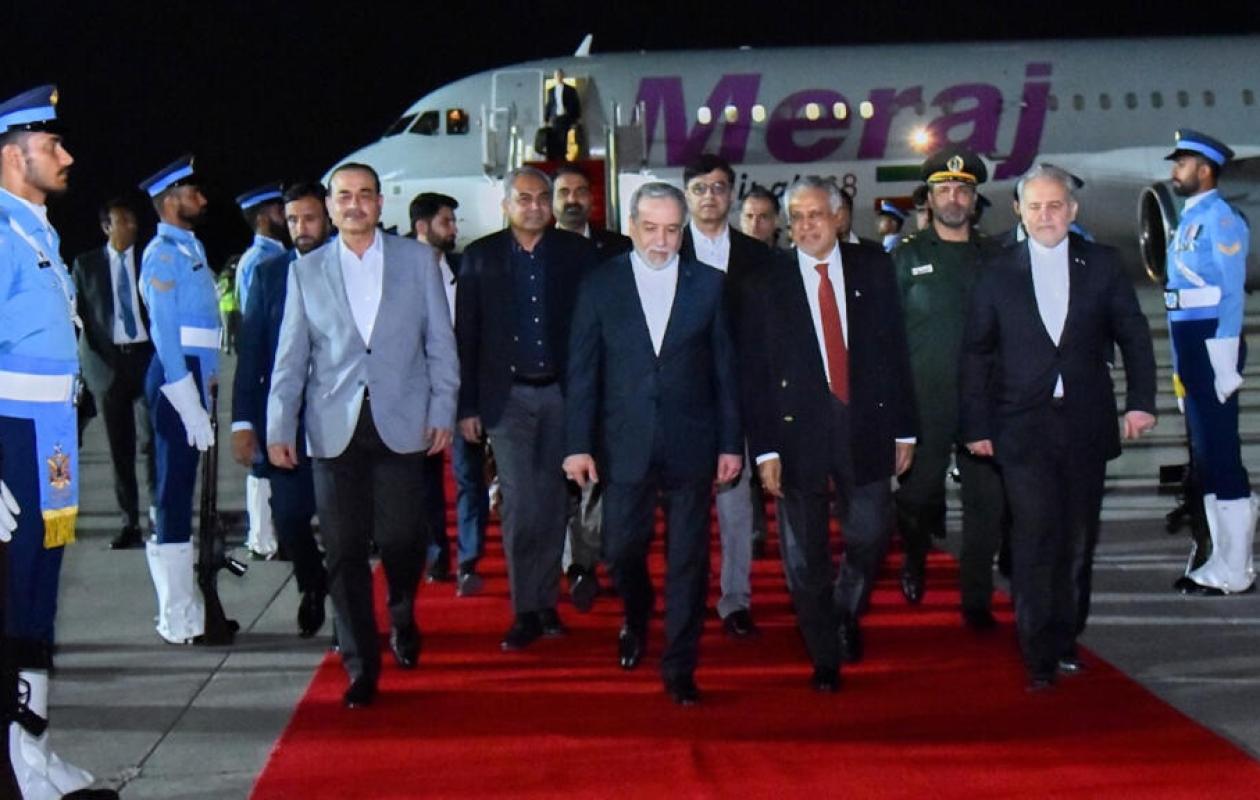 Moyen-Orient: le chef de la diplomatie iranienne est arrivé à Islamabad pour des pourparlers