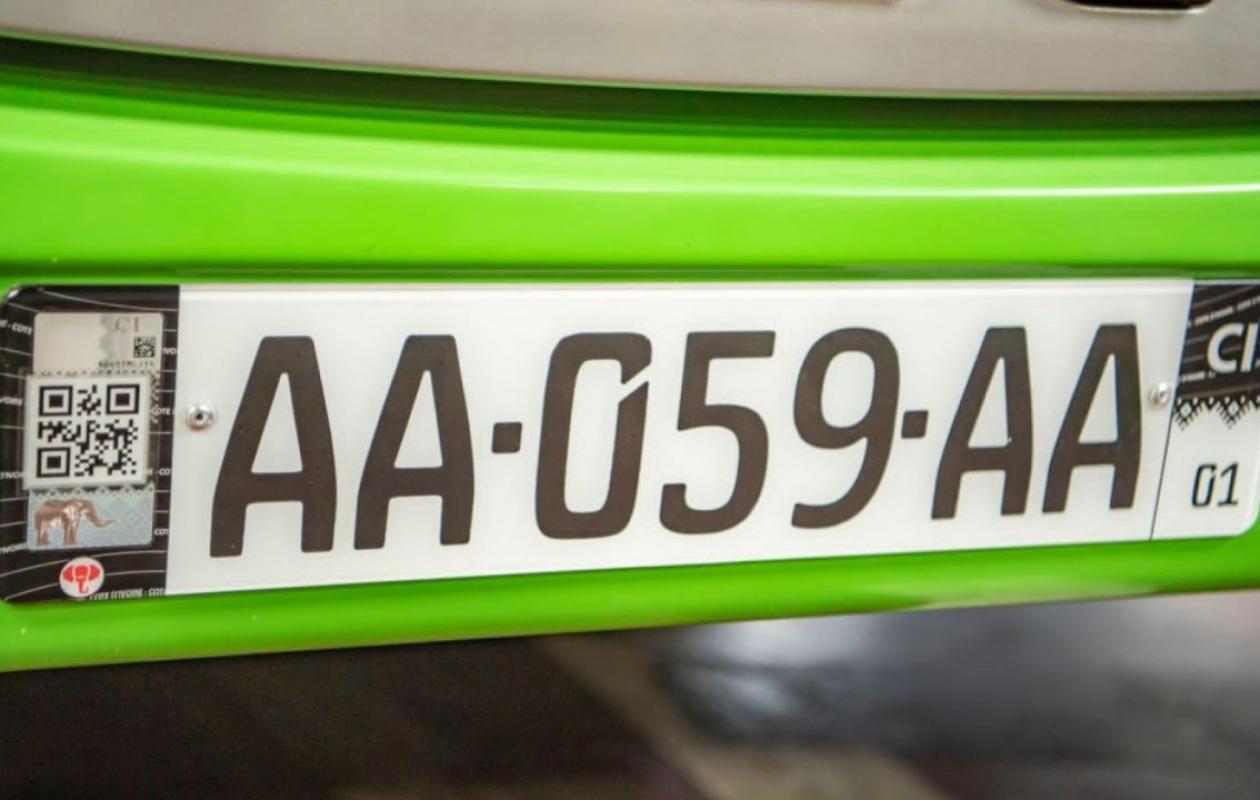 Plaques d’immatriculation : La DGTTC clarifie les règles de contrôle