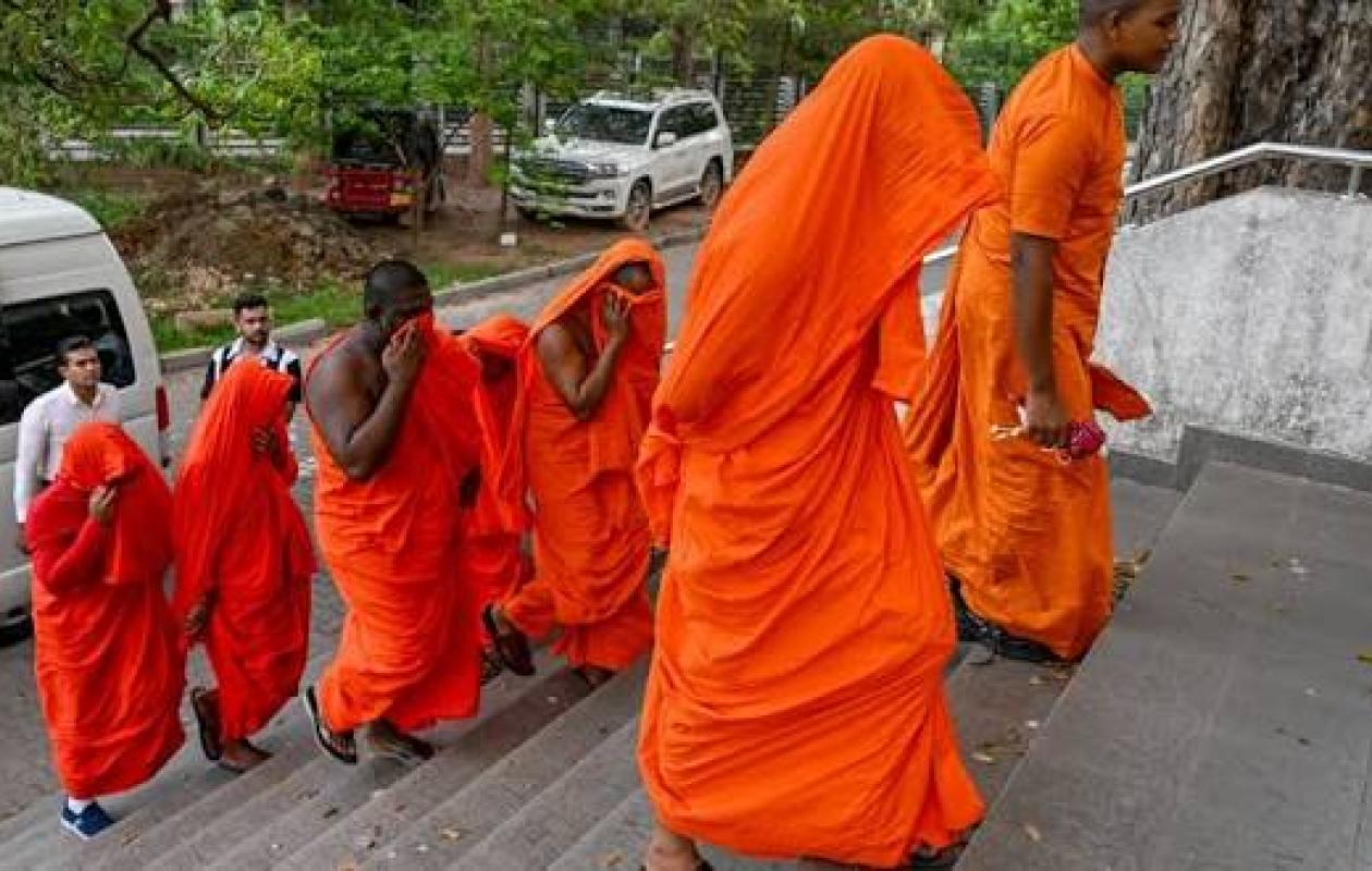Sri Lanka : 22 moines bouddhistes arrêtés à leur retour de Thaïlande avec 110 kilos d’un type de cannabis puissant