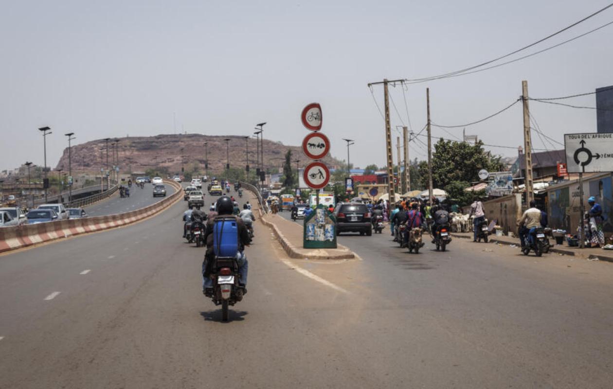 Mali: le blocus des jihadistes du Jnim s'installe peu à peu autour de Bamako