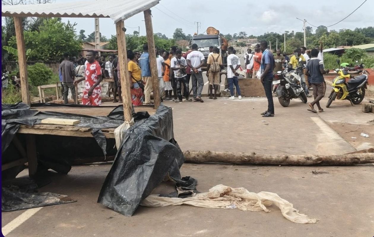 Moronou : des planteurs de cacao paralysent M’batto pour réclamer leurs paiements