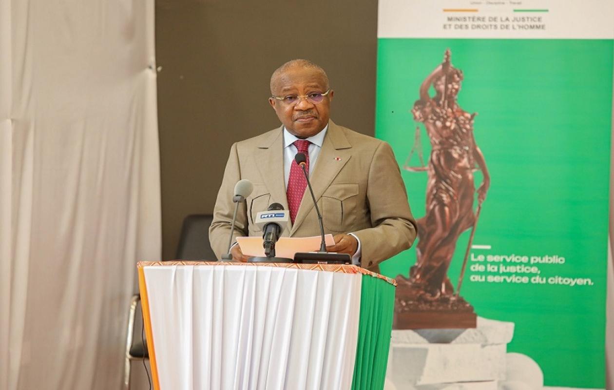 Côte d’Ivoire : Sansan Kambilé menace de sanctions contre les auteurs de détentions abusives