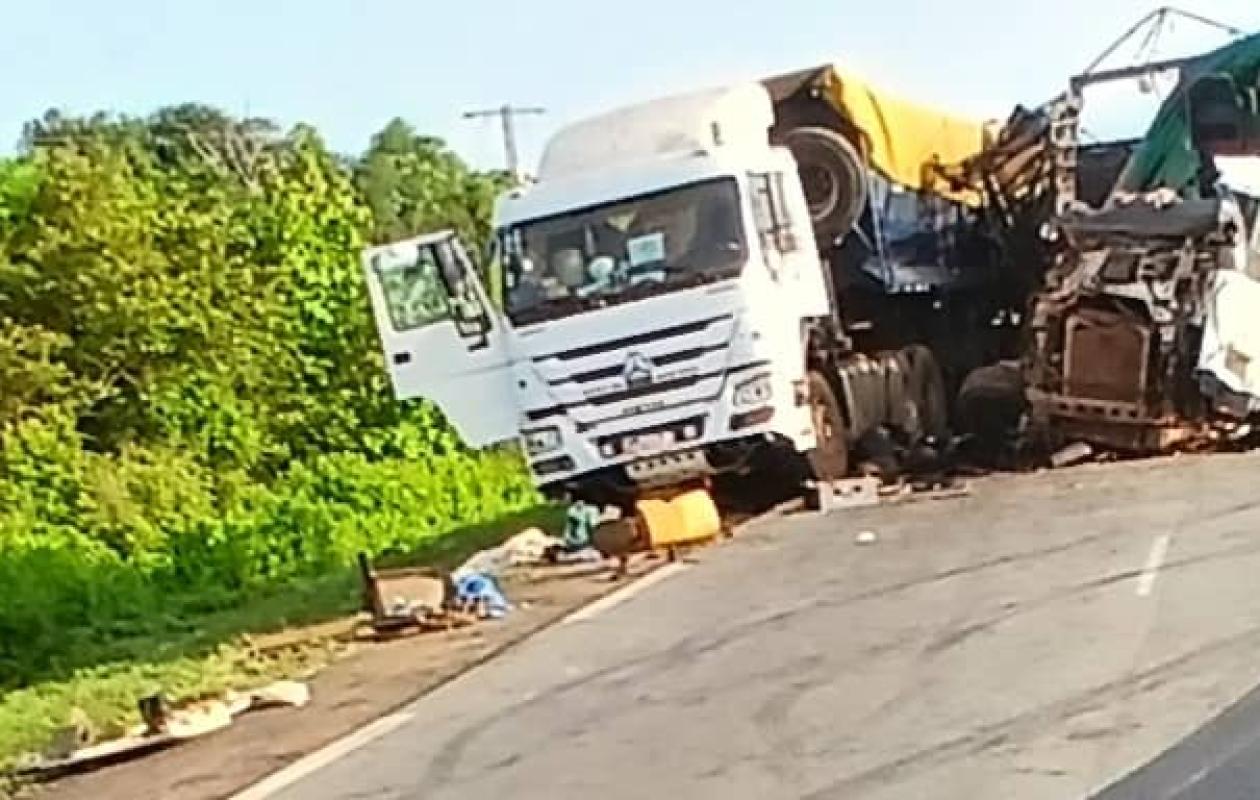 Drame sur l’axe Niakara-Katiola : une collision entre deux poids lourds fait un mort et deux blessés graves