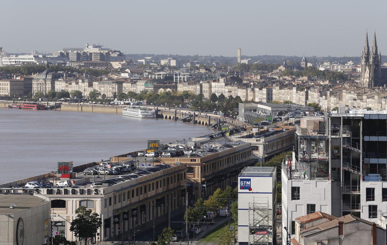 1 700 personnes confinées dans un paquebot à Bordeaux après un décès