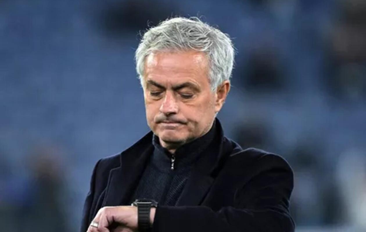 « 99 % de chances que je reste » : Le nouveau coup de théâtre de José Mourinho