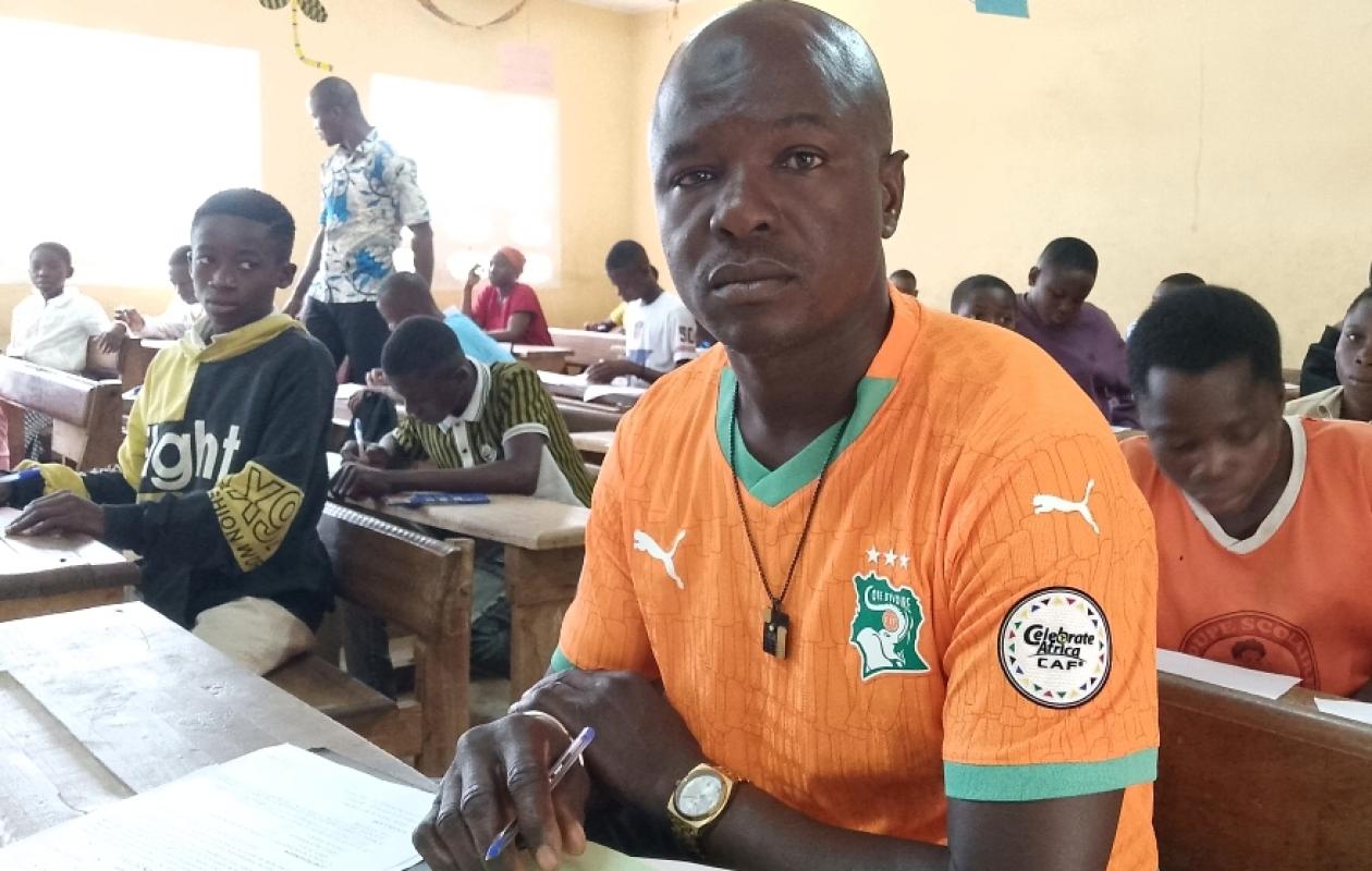 Bouna : À 40 ans, il passe le CEPE dans la même salle que ses enfants