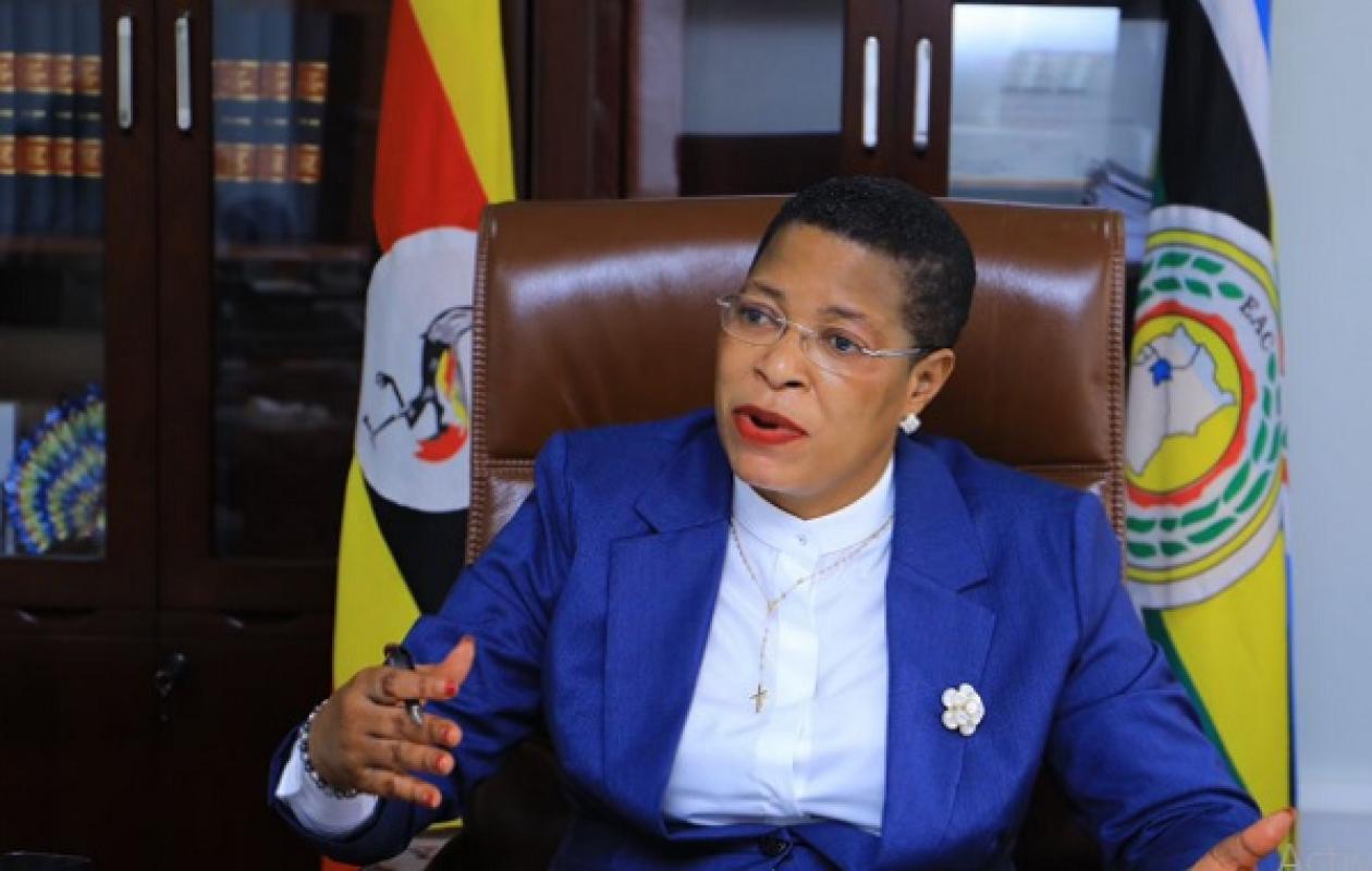 En Ouganda, la puissante présidente du Parlement, à la somptueuse Rolls- Royce, cible d'une enquête pour corruption