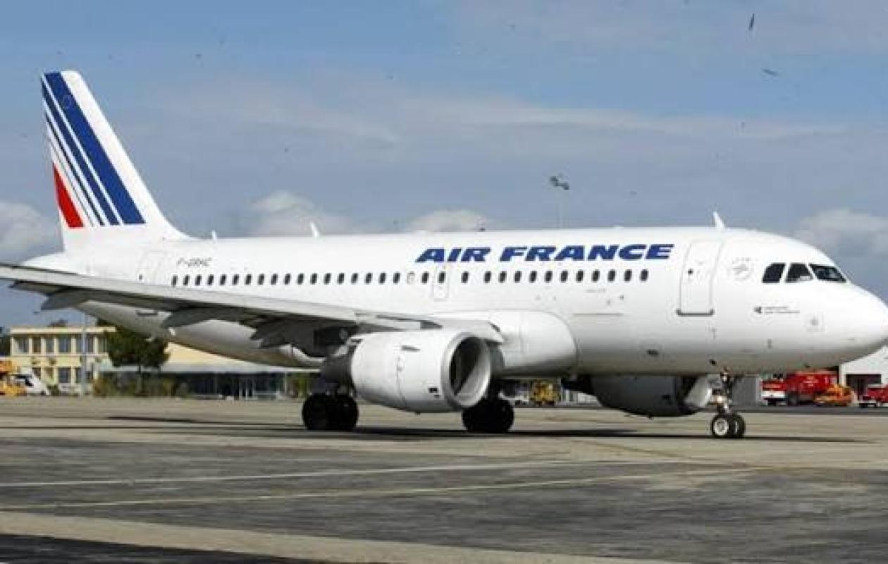 Ebola : un passager congolais était à bord, un vol Air France interdit d’entrer aux États-Unis