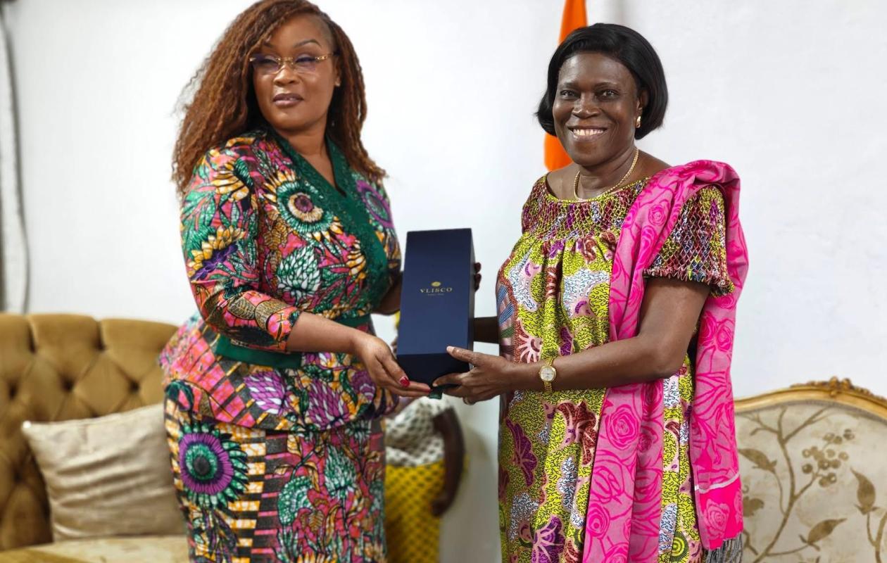 Cohésion sociale : la Ministre de la Solidarité rend hommage à Simone Gbagbo et lui présente le projet « Les Jeudis de la Cohésion »