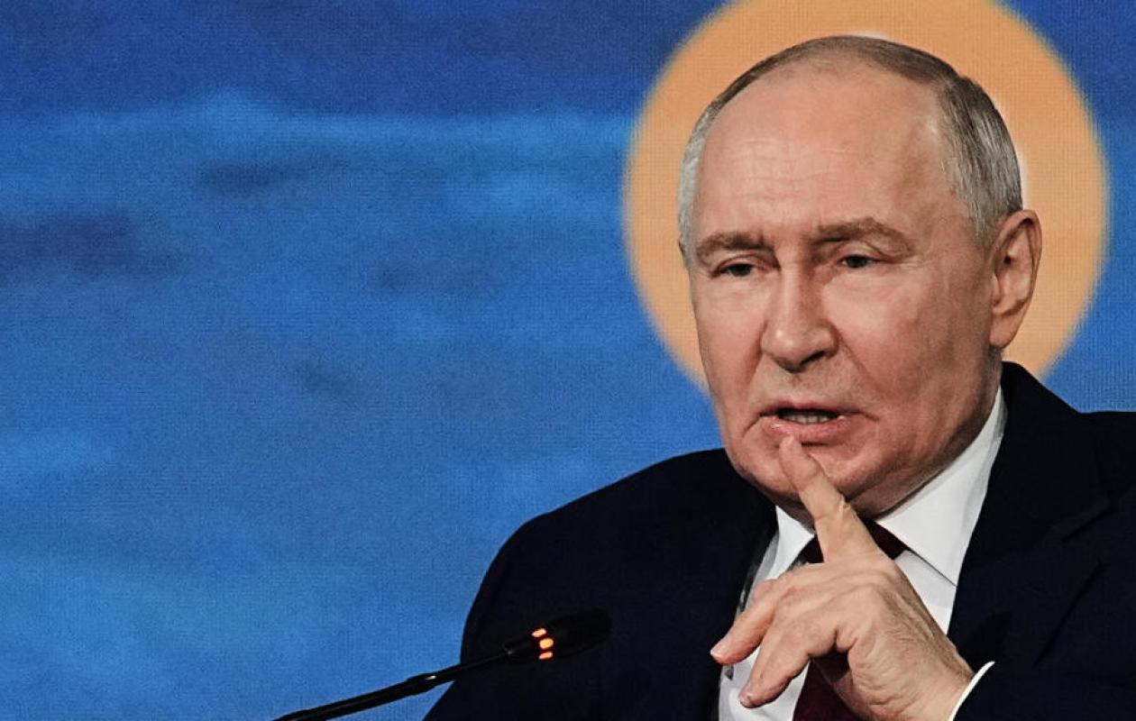 Russie : Vladimir Poutine refuse la proposition de rencontre de Volodymyr Zelensky