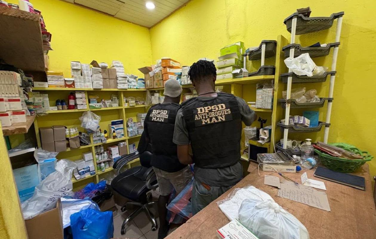 Lutte contre les faux médicaments : plus d’une tonne de produits illicites saisie à Man et Biankouma