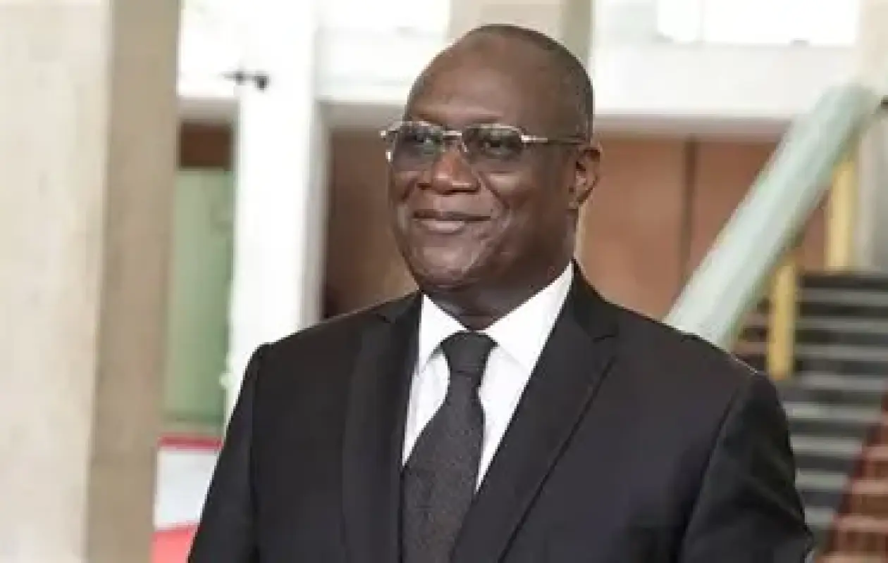 Hommage au "Meilleur Ministre de la Défense" : Le Cabinet du Vice-Premier Ministre désavoue une ONG de la CEDEAO et exige l'arrêt immédiat du projet