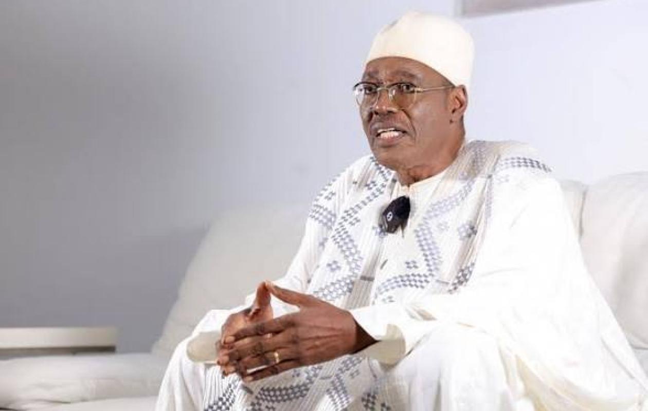 Cameroun: l’opposant en exil Issa Tchiroma Bakary porte plainte en France contre le président Paul Biya
