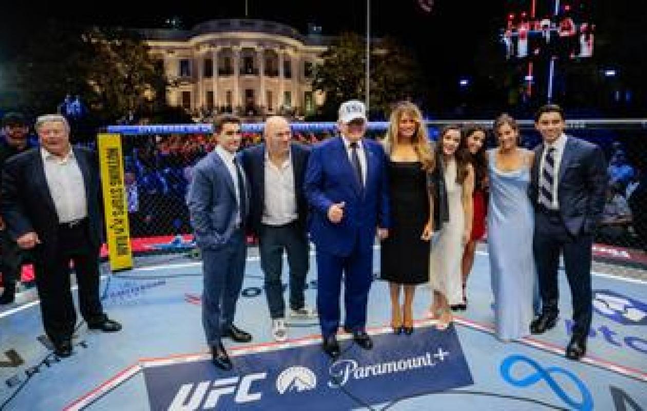 Soirée MMA à la Maison Blanche : l'anniversaire surréaliste de Donald Trump