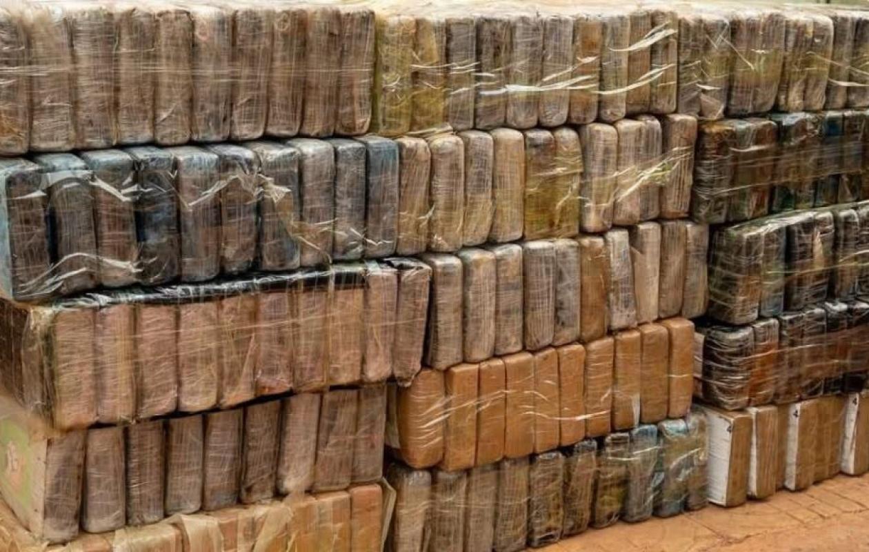 Sénégal : un camion piégé au « Madd » intercepté, près d’une tonne de cocaïne saisie par les Douanes