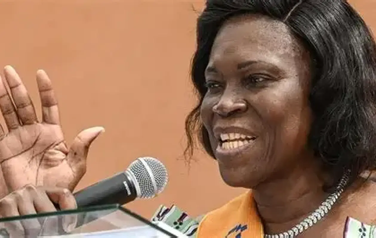 Déguerpissement à Abidjan : Simone Gbagbo relance le débat sur la gouvernance foncière et la justice sociale