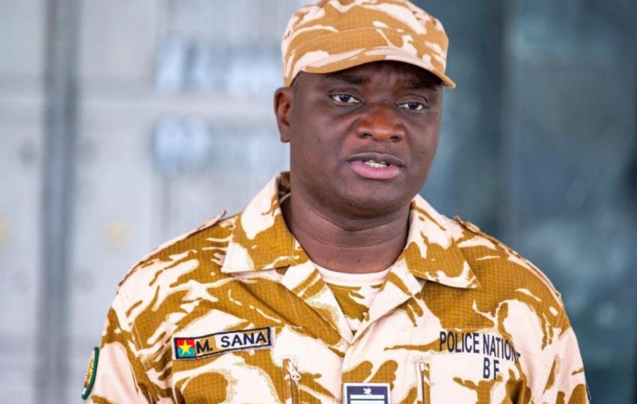 Burkina Faso : Révocation de deux policiers pour détournement et réformes dans le secteur de la construction