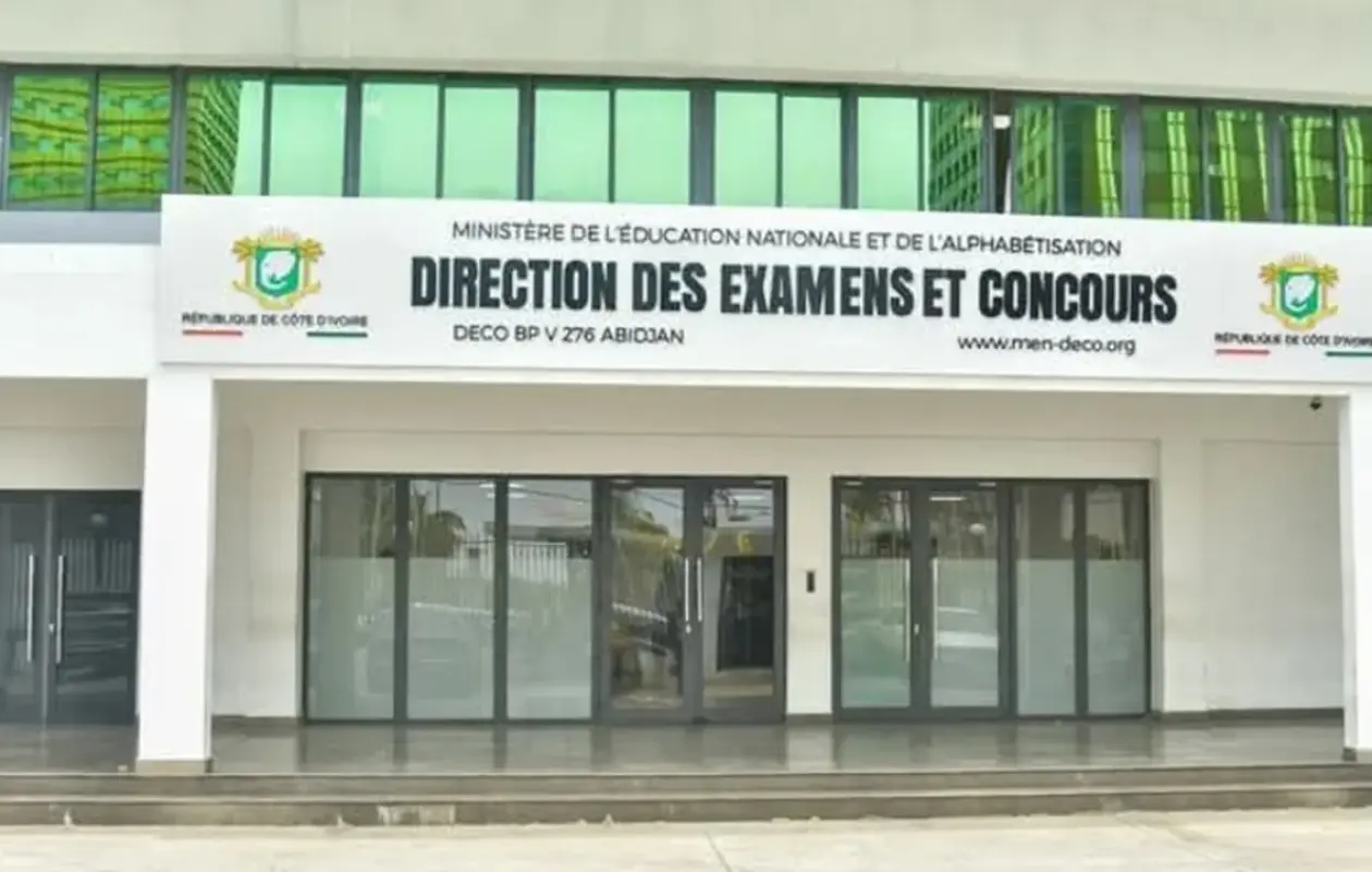 Retard dans la délivrance des diplômes : la DECO ajuste son calendrier