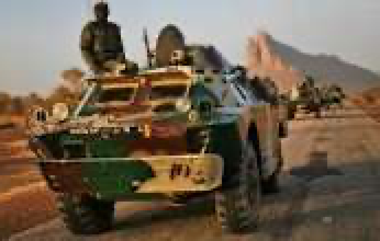 Mali: un convoi militaire tombe dans une embuscade dans le centre du pays