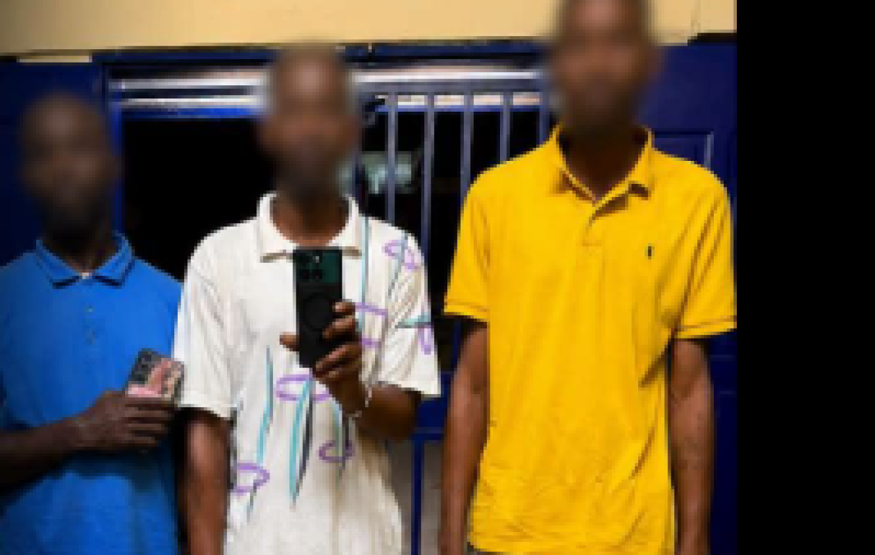 Carrefour Abatta : trois présumés voleurs de téléphones pris en flagrant délit